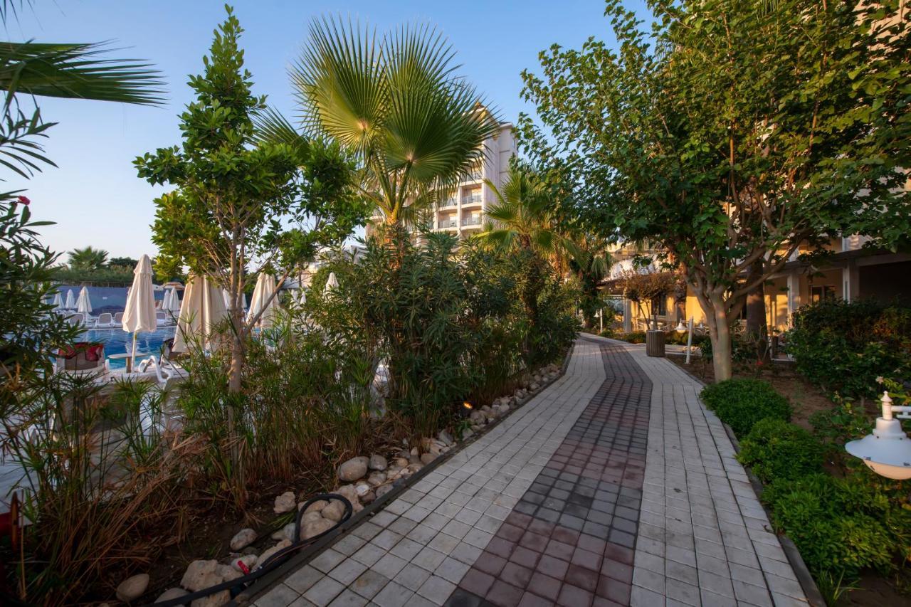 Lake River Side Hotel Spa ภายนอก รูปภาพ
